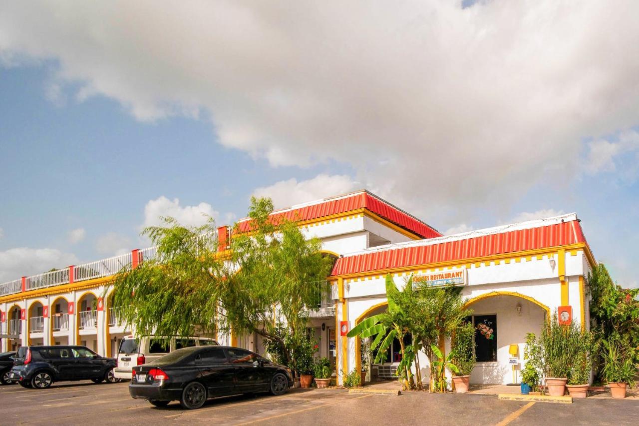 Hotel O Houston East Channelview I-10 Extérieur photo
