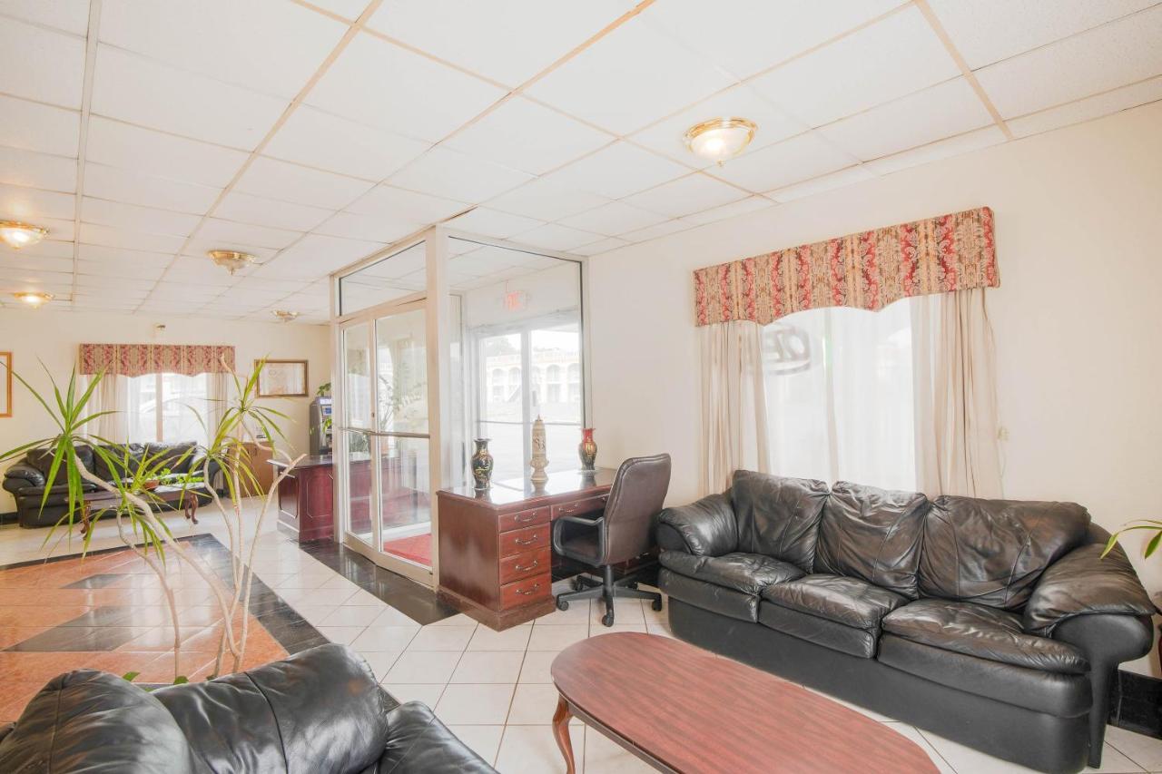 Hotel O Houston East Channelview I-10 Extérieur photo