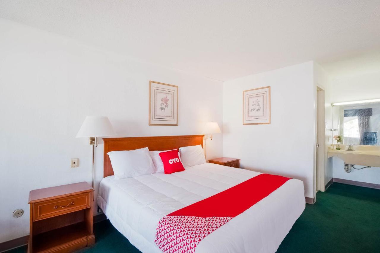 Hotel O Houston East Channelview I-10 Extérieur photo
