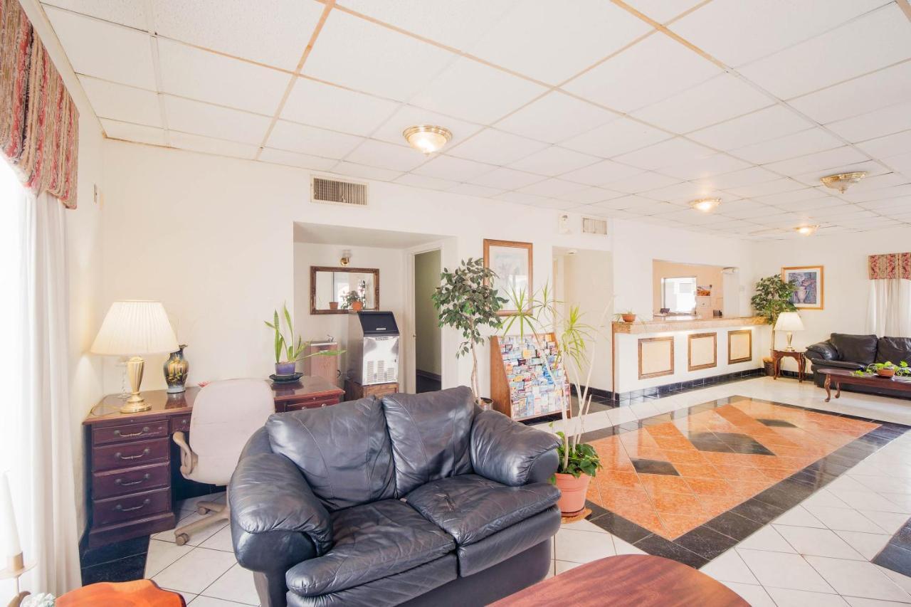 Hotel O Houston East Channelview I-10 Extérieur photo